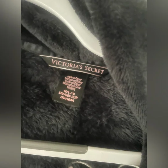 Victorias Secret Plush Robe M/L - Picture 4 of 6
